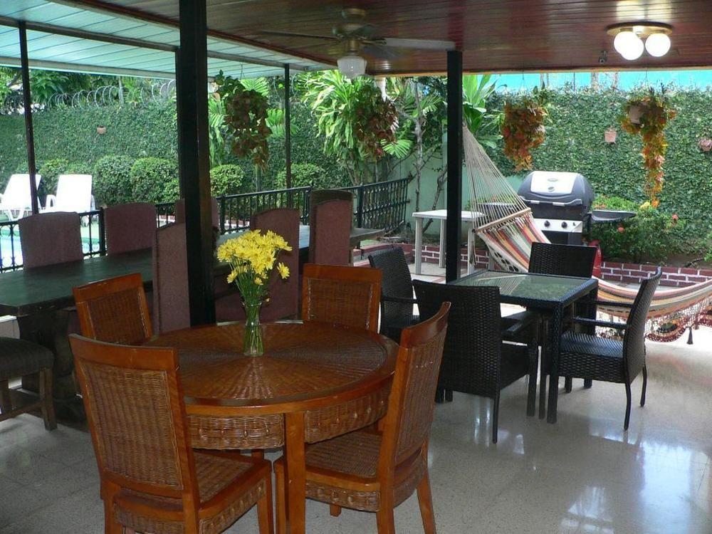 פנמה סיטי Hostal Cocos Inn מראה חיצוני תמונה