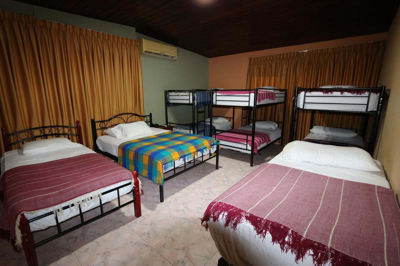 פנמה סיטי Hostal Cocos Inn מראה חיצוני תמונה