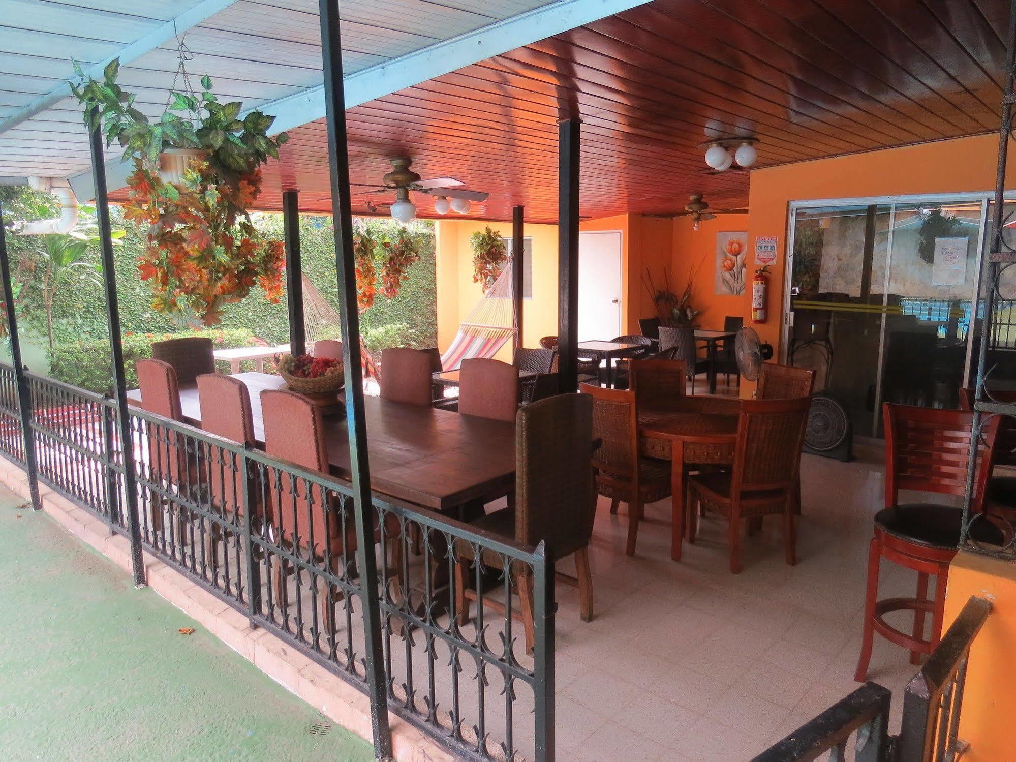 פנמה סיטי Hostal Cocos Inn מראה חיצוני תמונה